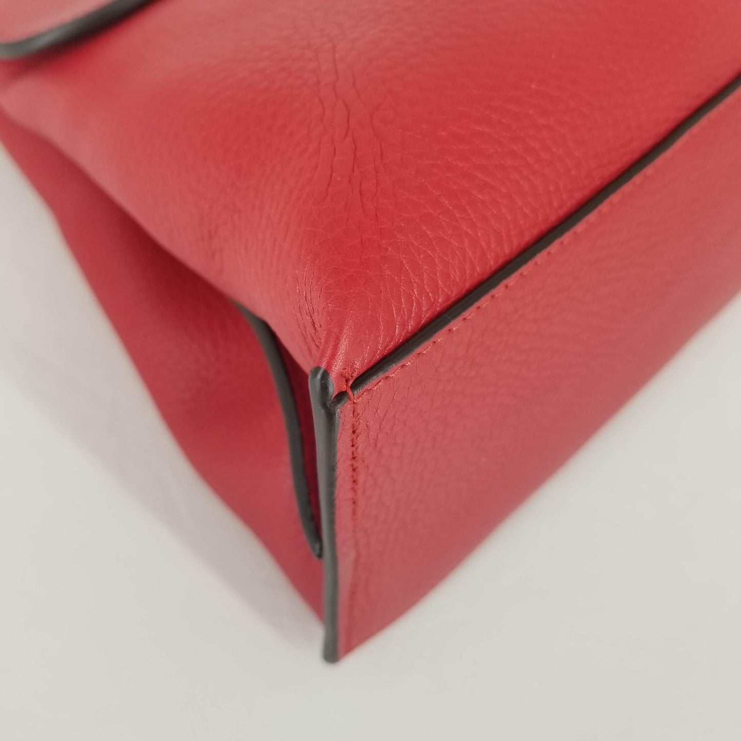 Authentic Gucci Red Leather Bamboo Flap