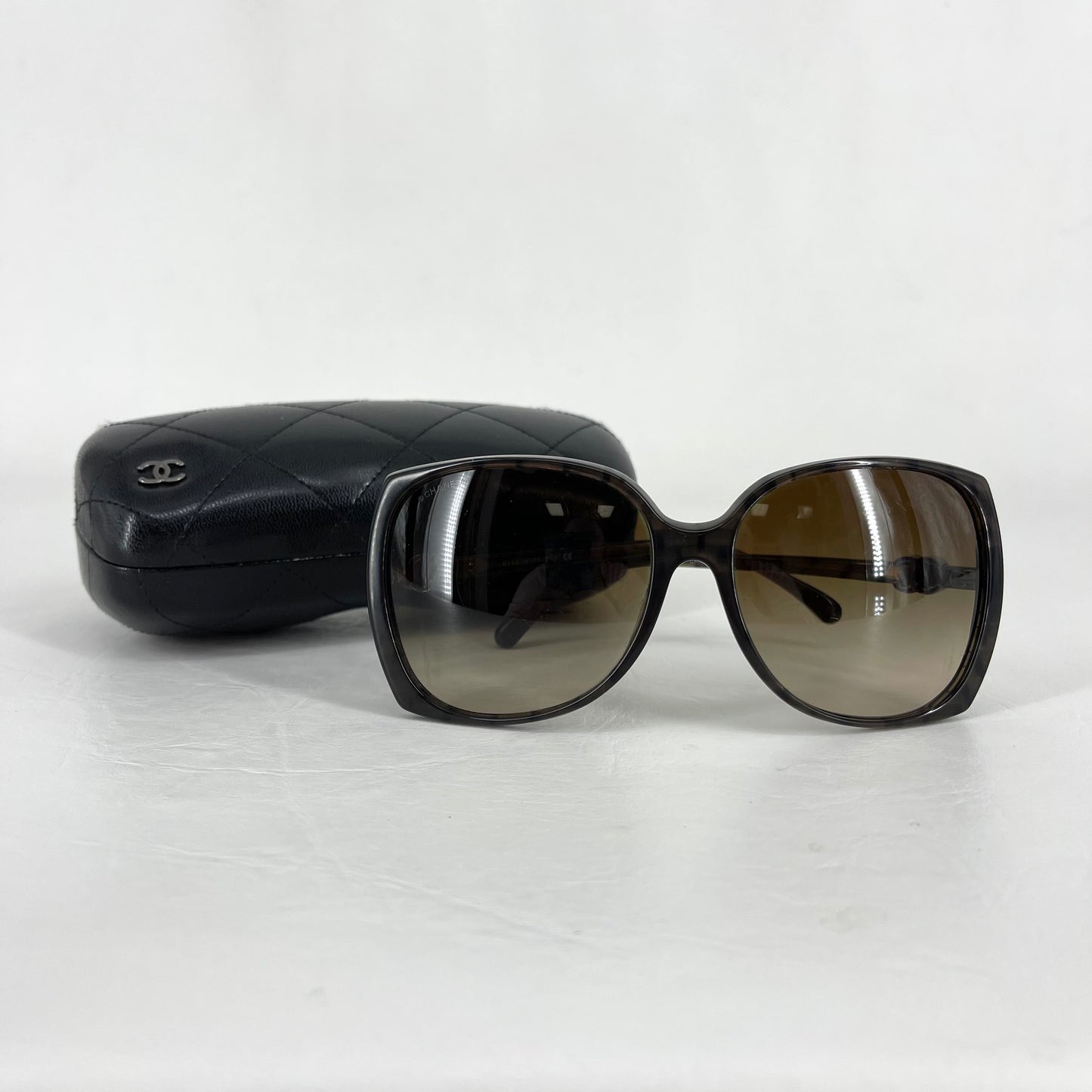Authentic Chanel Taupe Tortoiseshell Sunglasses with Case 5216