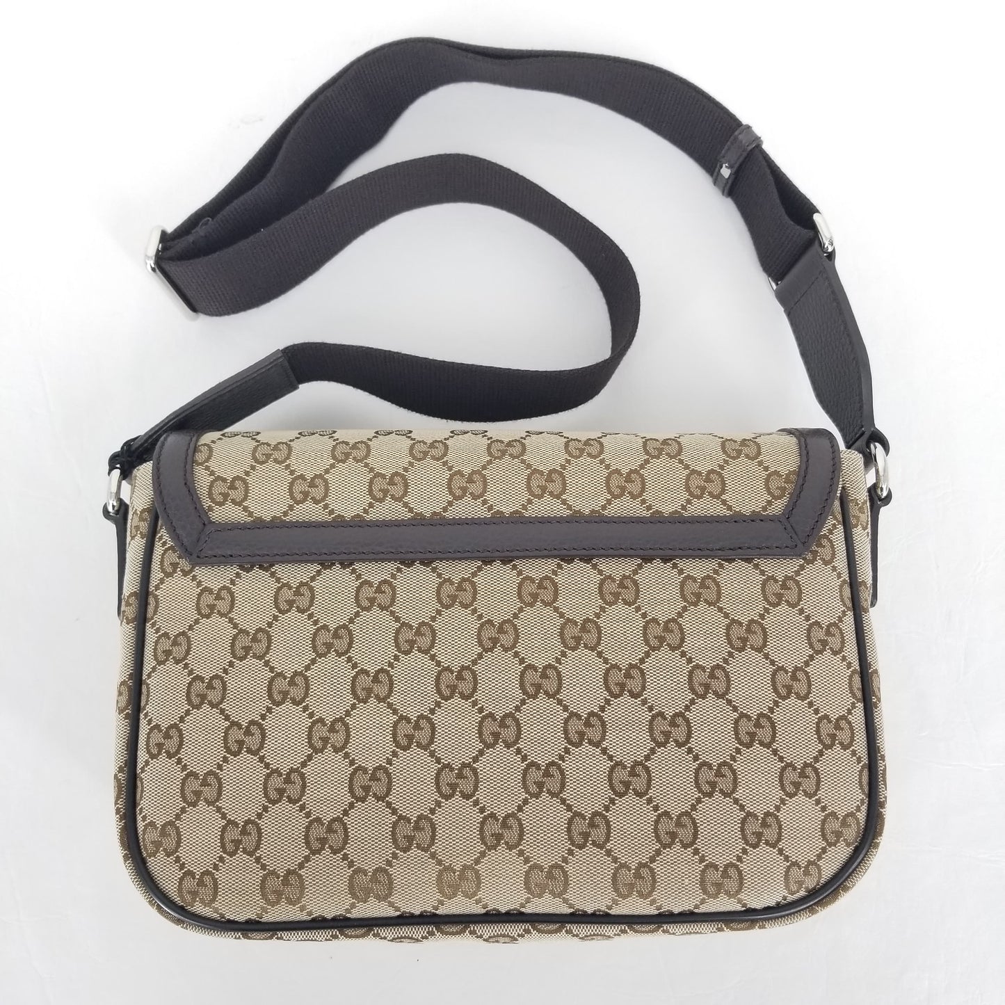Authentic Gucci Brown Supreme Canvas Messenger Flap Bag