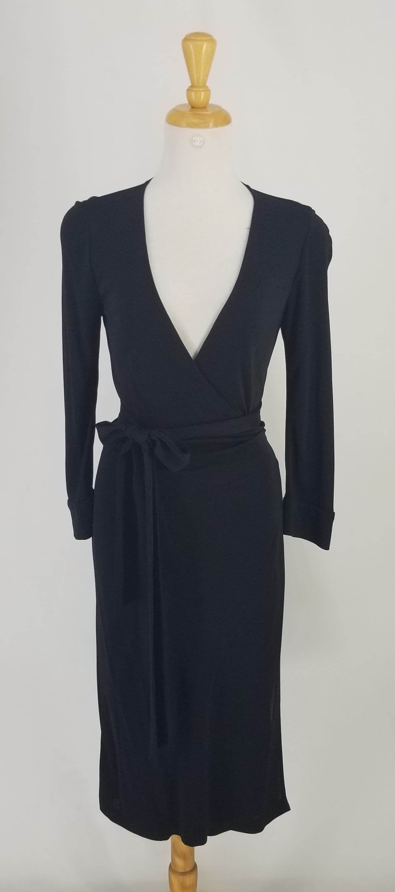 Authentic Diane Von Furstenberg Black Wrap Dress Sz 6