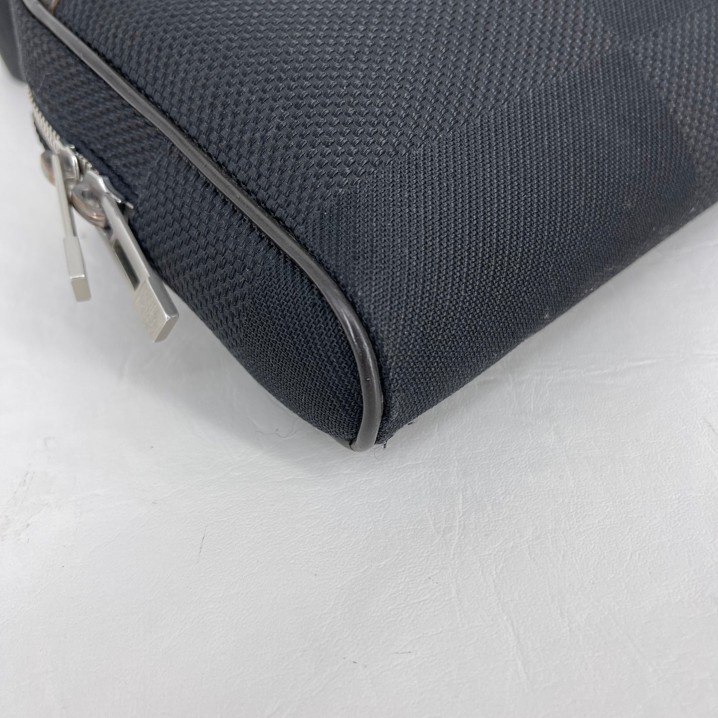 Authentic Louis Vuitton Acrobat Toile Damier Geant Bum Bag