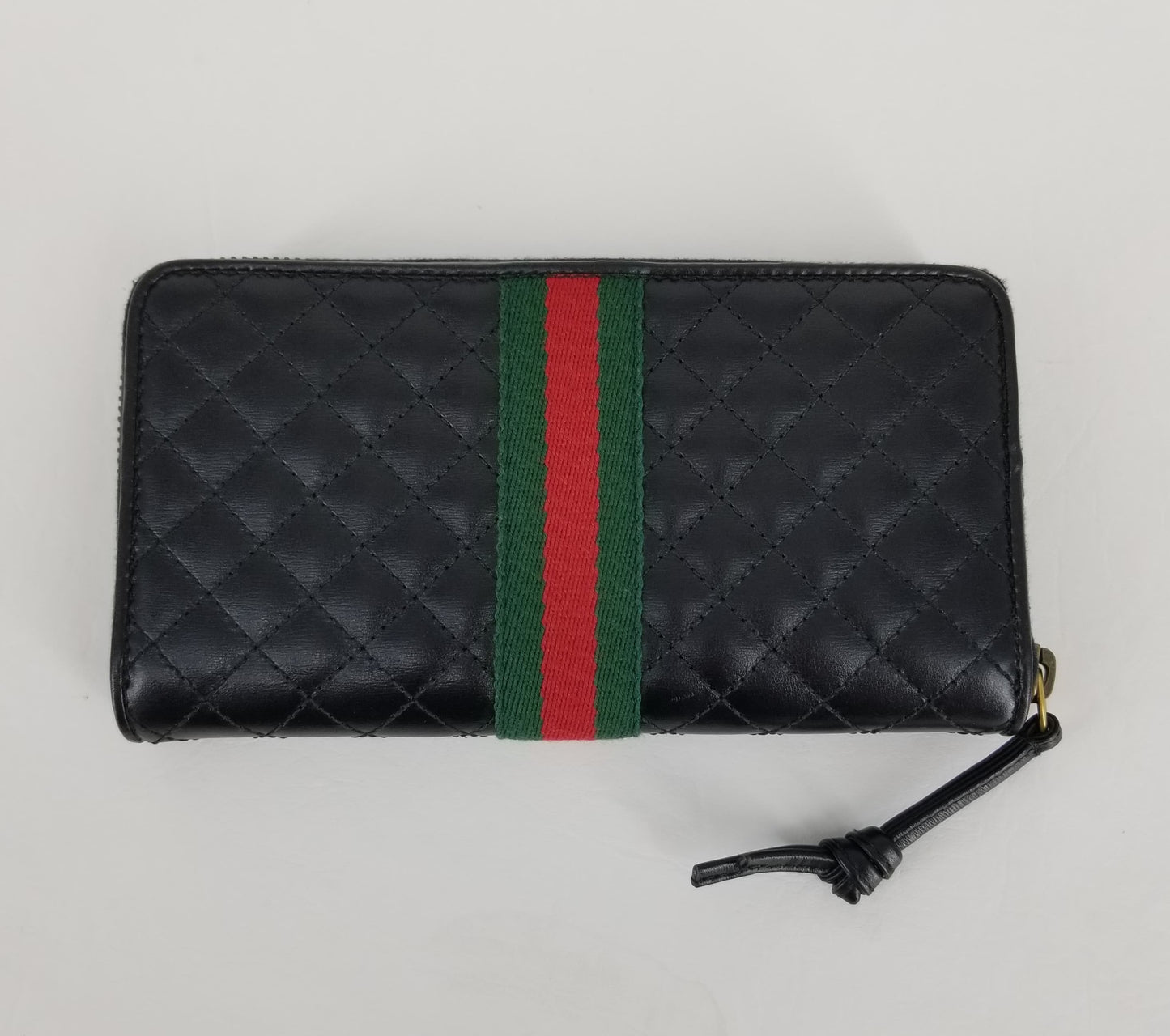 Authentic Gucci Quilted Black Vintage Stripe Zippy