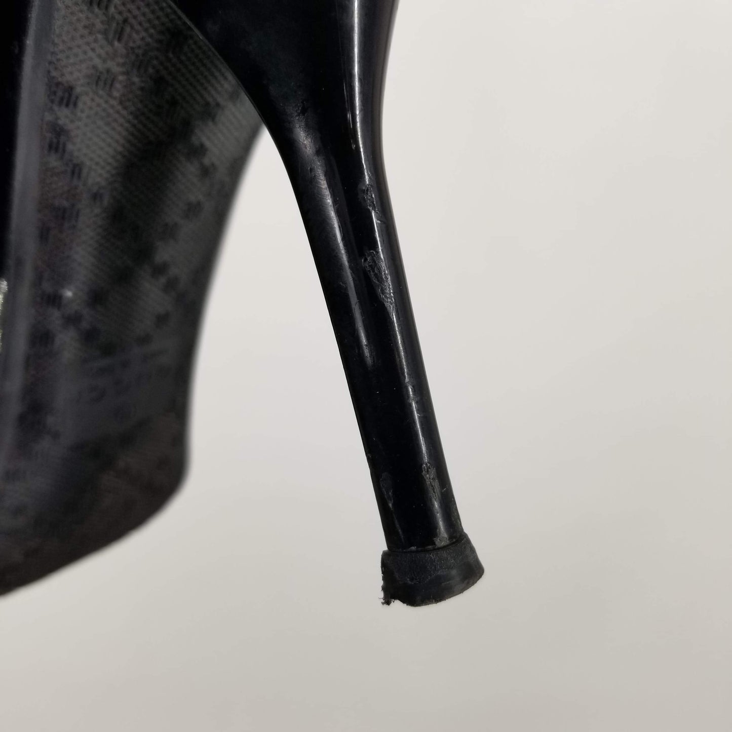 Authentic Gucci Plack Patent Almond Toe Pumps Women's Size 38-39 / 8