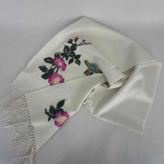 Authentic Gucci White Cashmere Floral Scarf